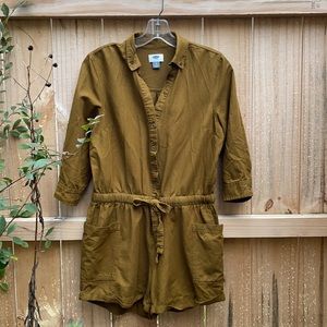 Old Navy Utility Jumpsuit Romper Shorts in mustard yellow green, Size S